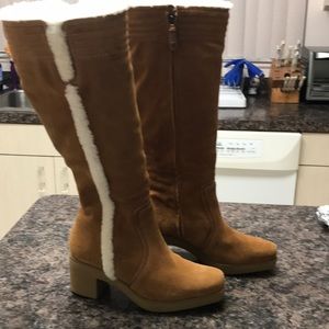 Cole Hahn size 8 shearling camel suede knee-hi bt